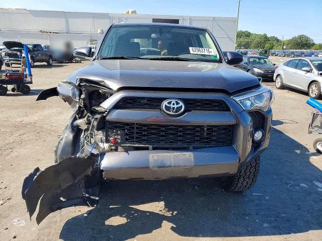 2017 TOYOTA 4RUNNER SR5 5