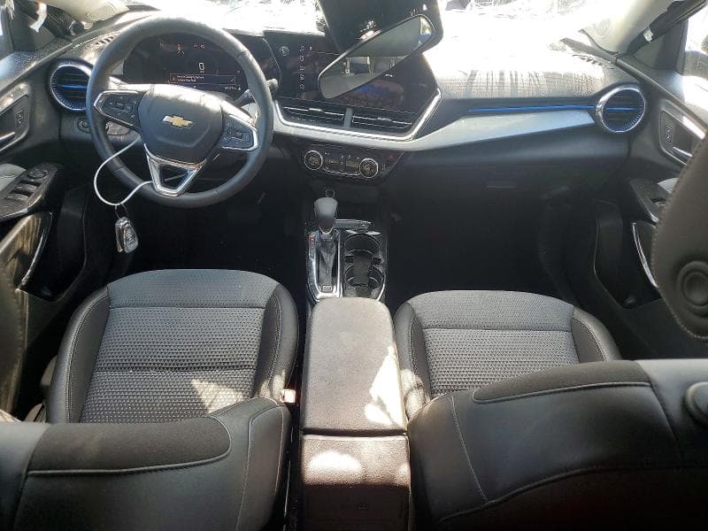 2025 CHEVROLET TRAX 1LT 8
