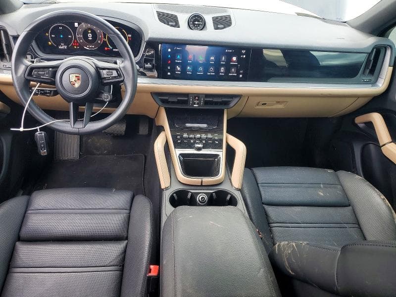 2024 PORSCHE CAYENNE COUPE 8