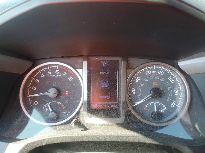 2020 TOYOTA TACOMA SR5 V6 9