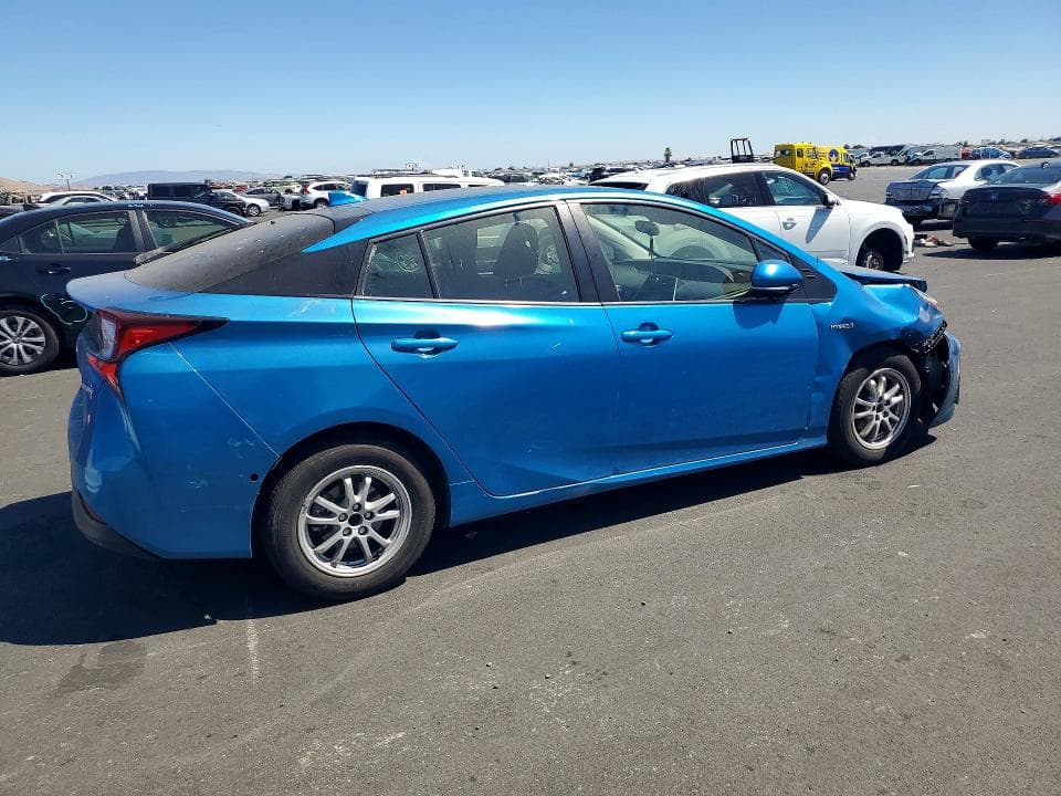 2019 TOYOTA PRIUS LE 3