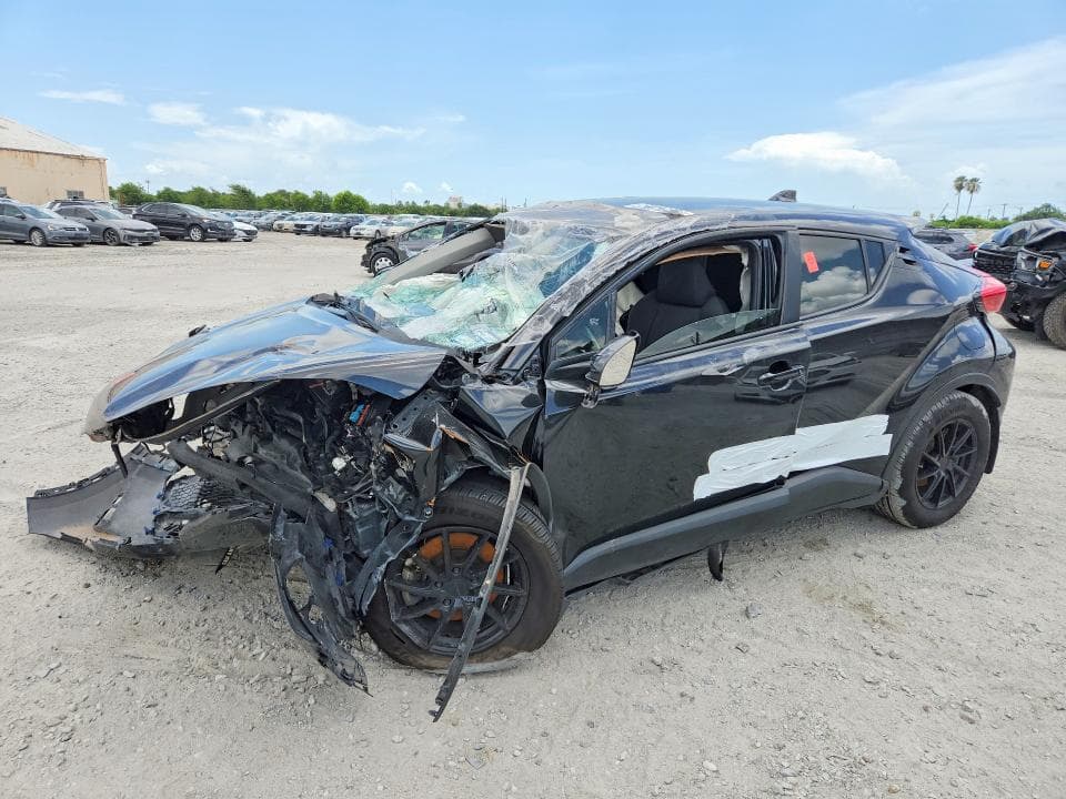 2021 TOYOTA C-HR LE