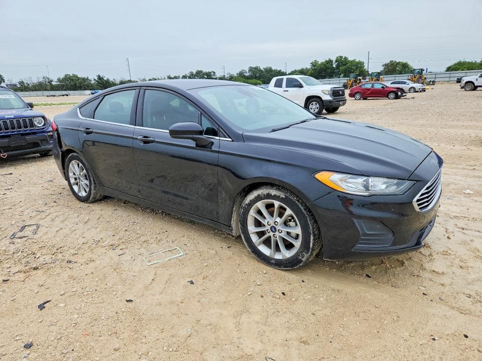 2019 FORD FUSION SE 4
