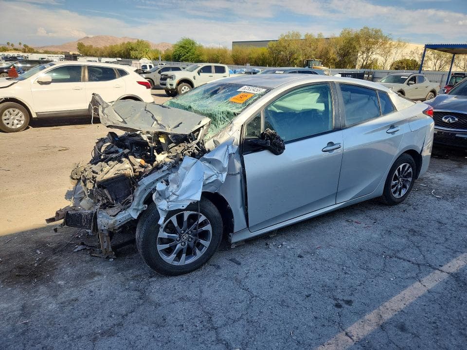 2019 TOYOTA PRIUS XLE - 1