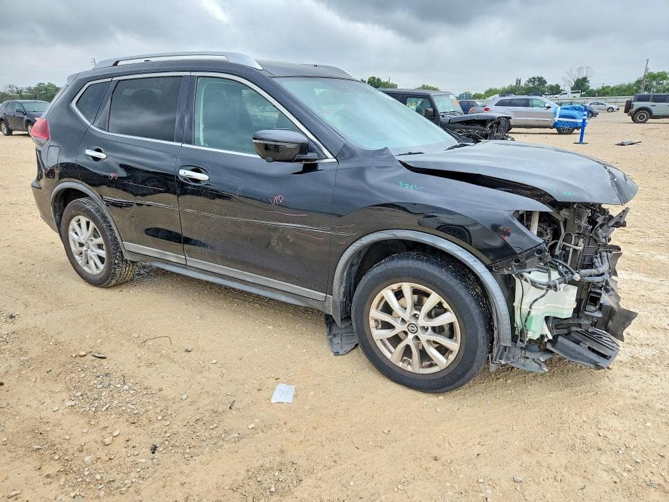 2018 NISSAN ROGUE SV 4