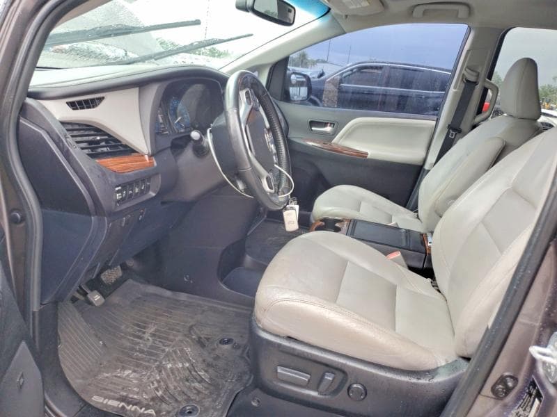 2017 TOYOTA SIENNA LIMITED PREMIUM 7-PASSENGER 7