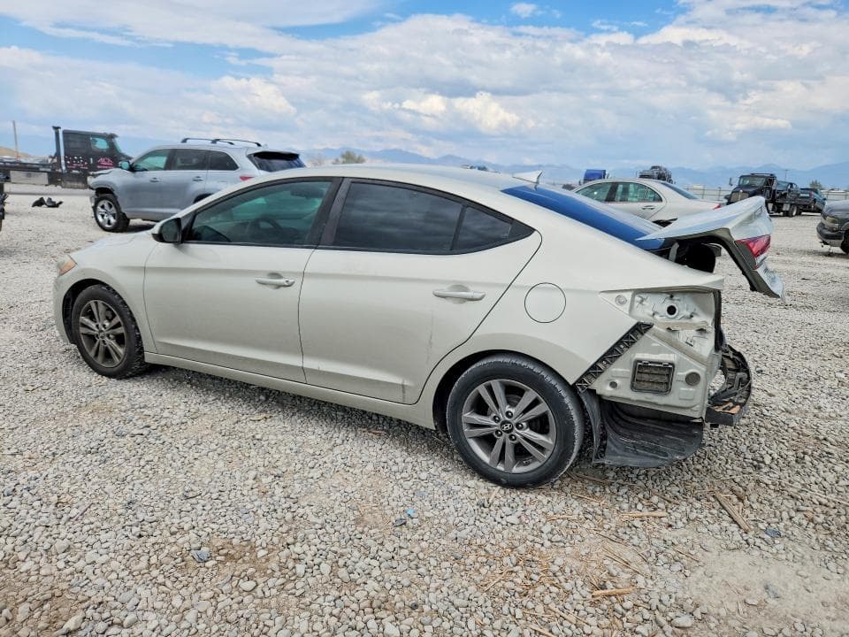 2017 HYUNDAI ELANTRA SE 2