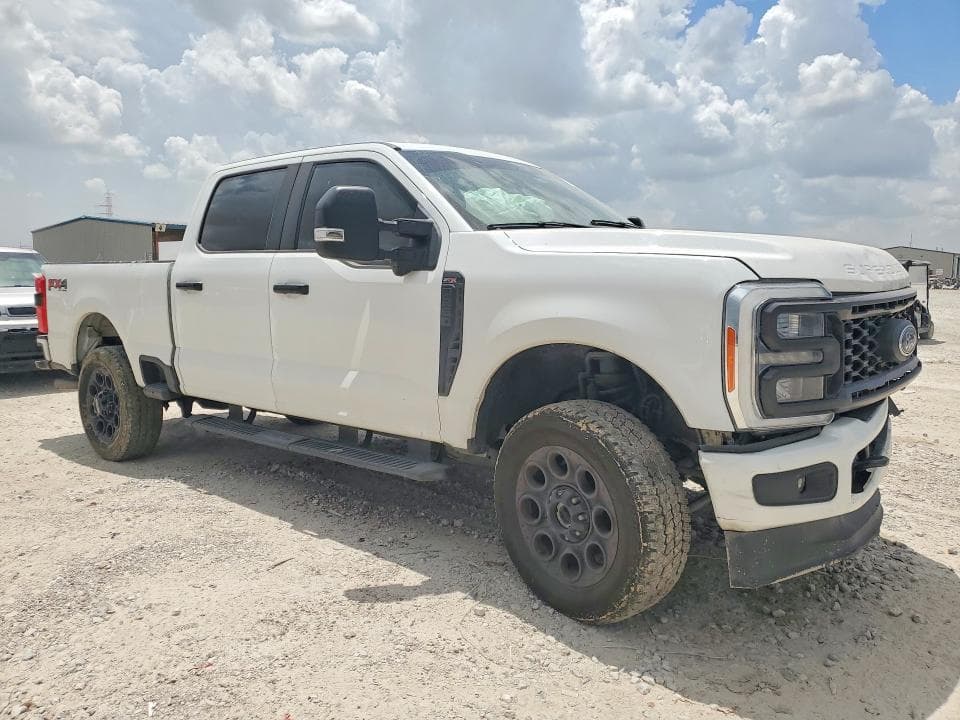 2023 FORD F250 SUPER DU 4