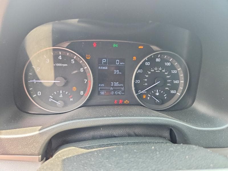 2017 HYUNDAI ELANTRA SE 9