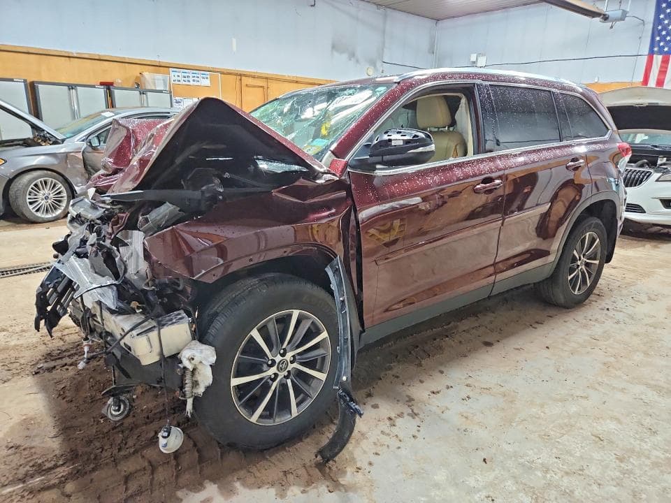 2019 TOYOTA HIGHLANDER XLE