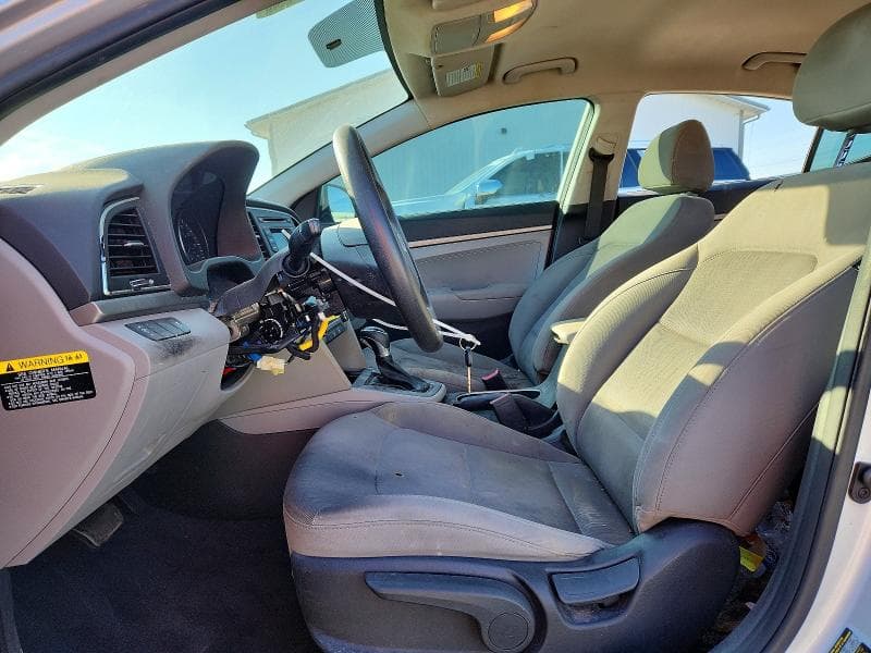 2018 HYUNDAI ELANTRA SE 7
