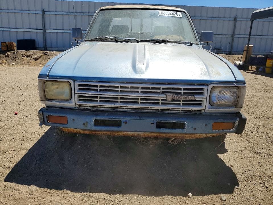 1982 TOYOTA PICKUP 5