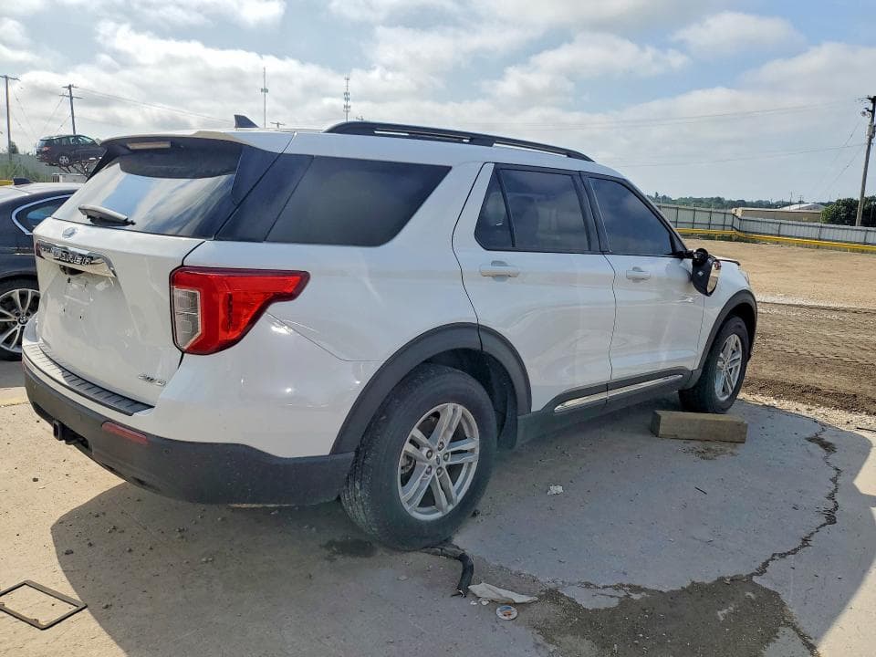 2022 FORD EXPLORER XLT 3