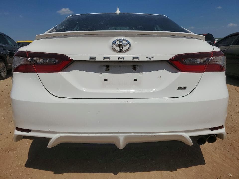 2021 TOYOTA CAMRY SE 6
