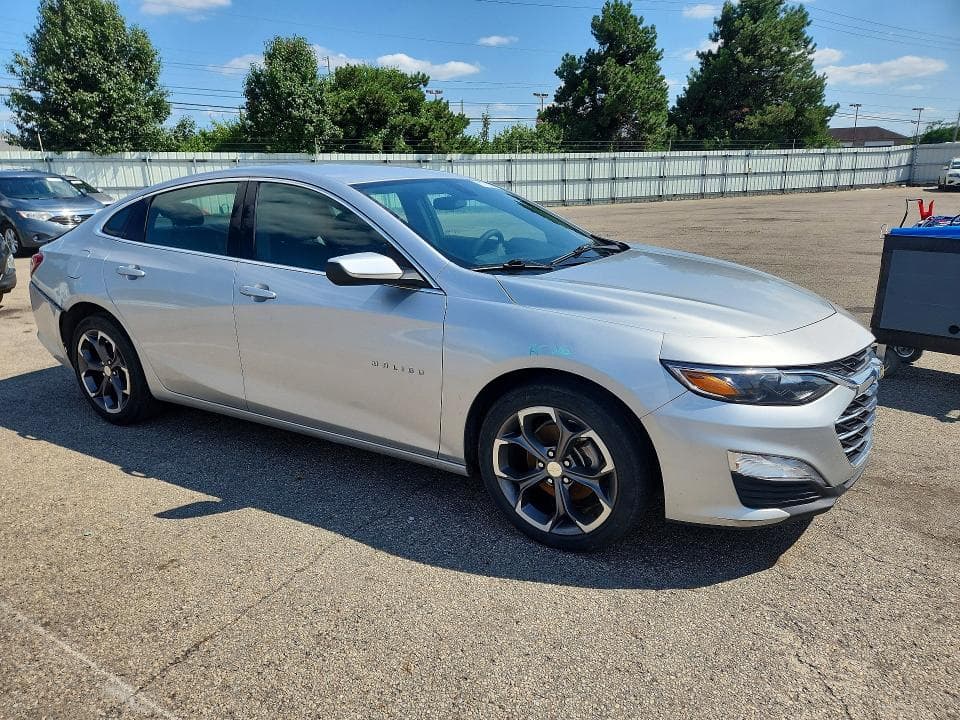 2022 CHEVROLET MALIBU LT 4