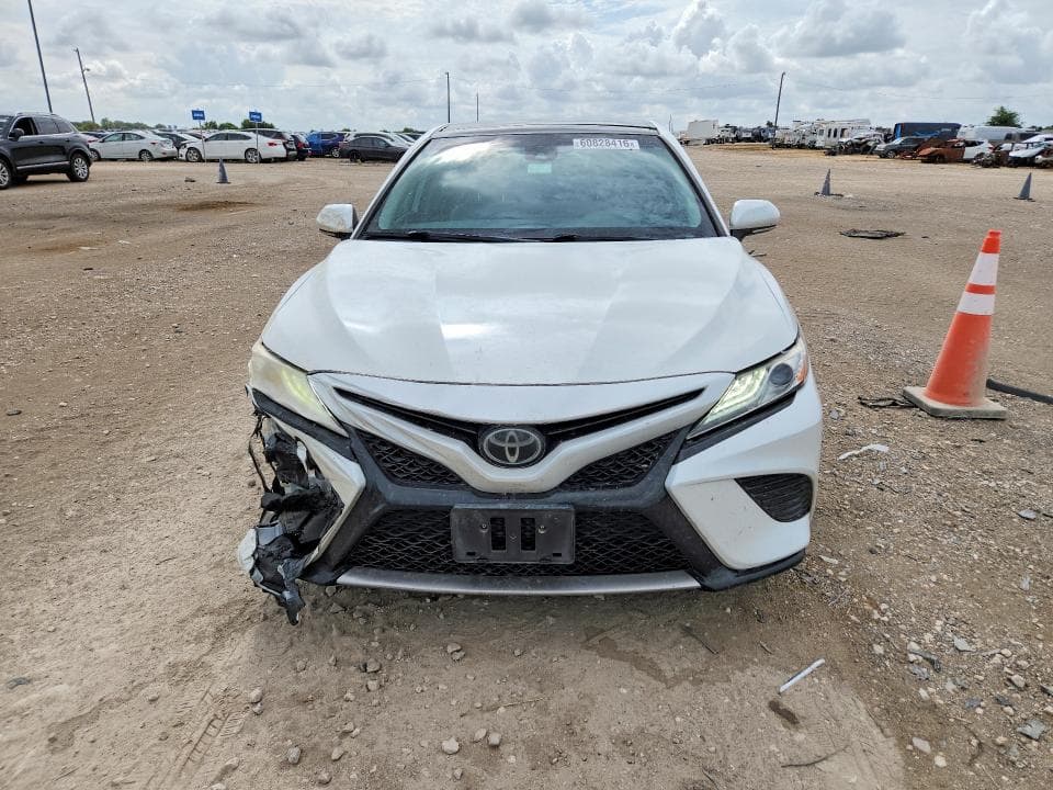 2020 TOYOTA CAMRY XSE 5