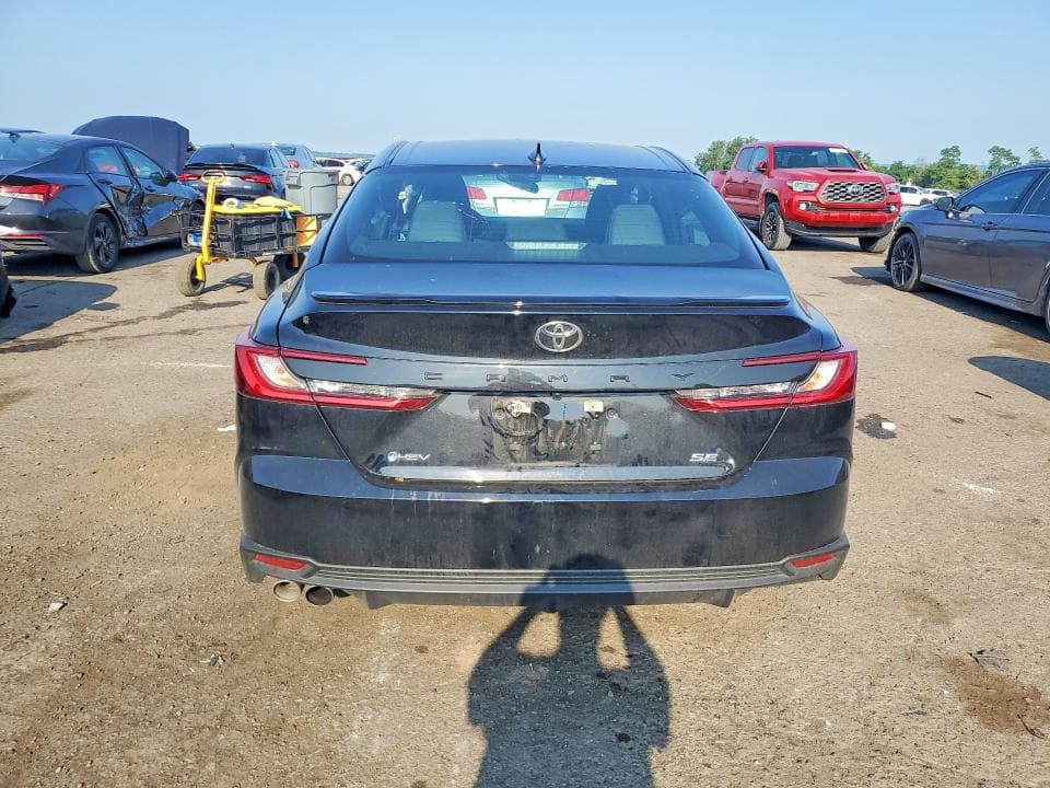 2025 TOYOTA CAMRY SE 6