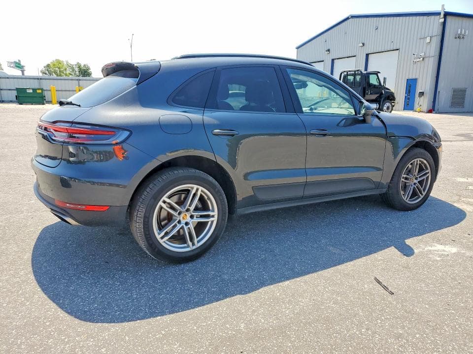 2021 PORSCHE MACAN 3