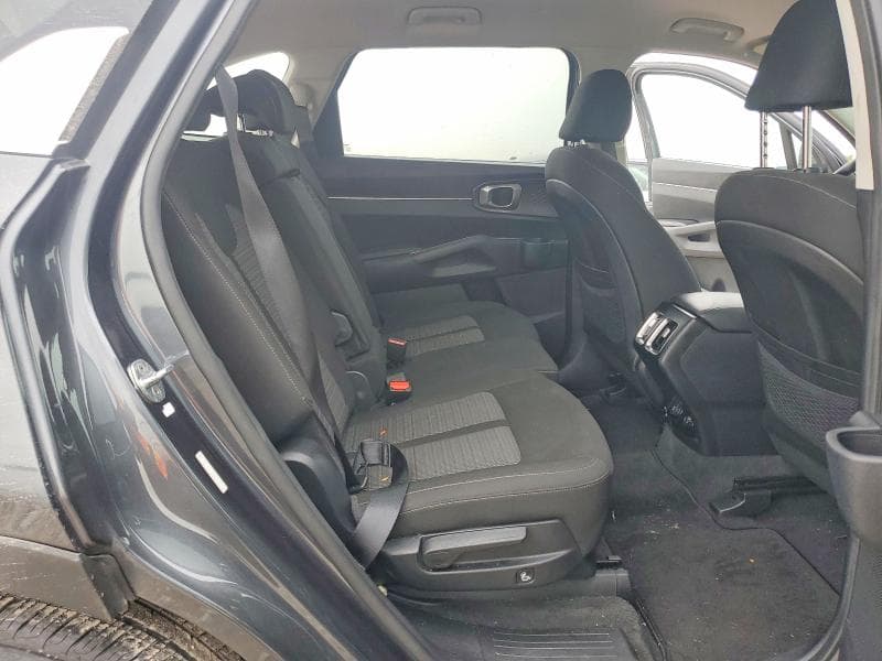 2022 KIA SORENTO LX 10