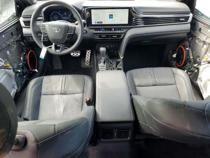 2025 TOYOTA CAMRY XSE 8