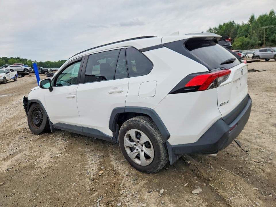 2021 TOYOTA RAV4 LE 2