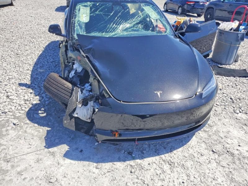 2026 TESLA MODEL 3 11