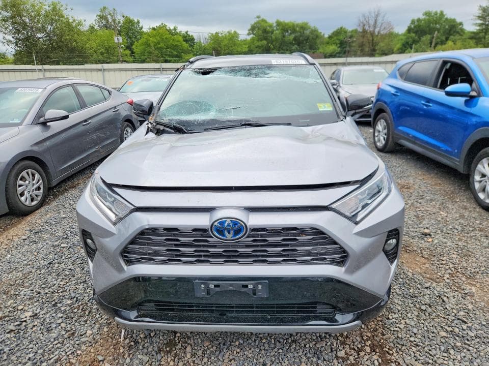 2021 TOYOTA RAV4 XSE 5
