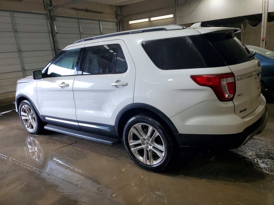 2017 FORD EXPLORER XLT 2