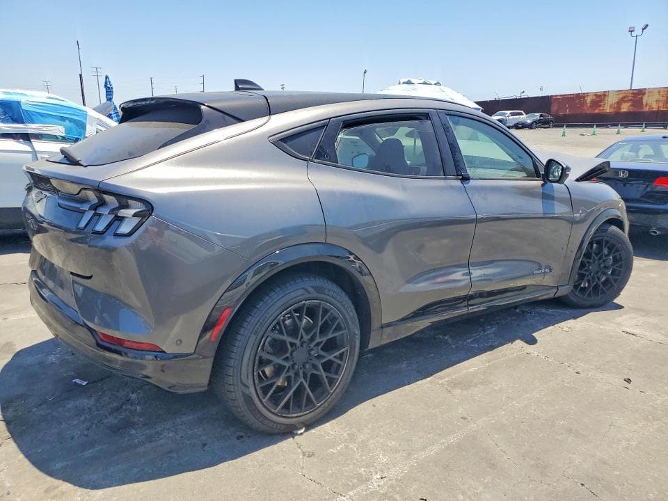 2021 FORD MUSTANG MACH-E PREMIUM 3