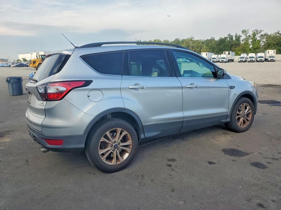 2018 FORD ESCAPE SE 3