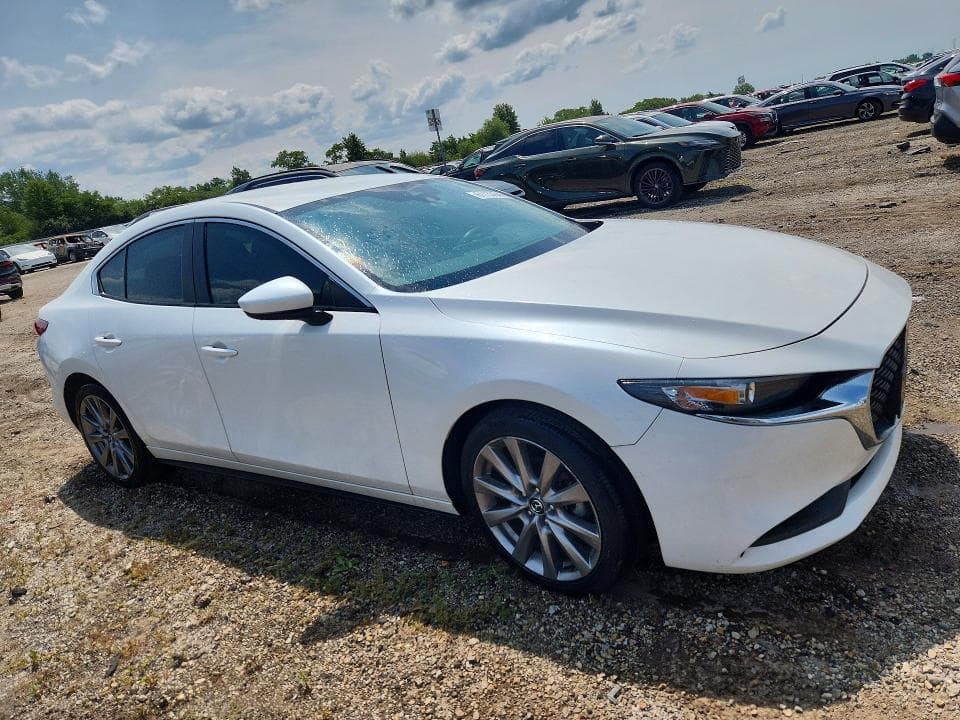 2022 MAZDA 3 SELECT 4