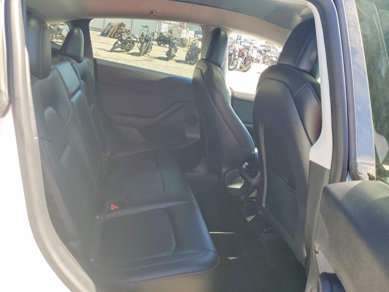 2021 TESLA MODEL Y 10