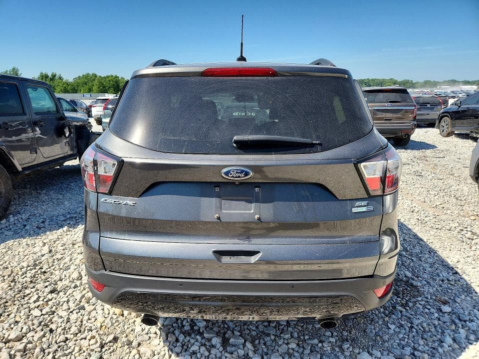 2017 FORD ESCAPE SE 6