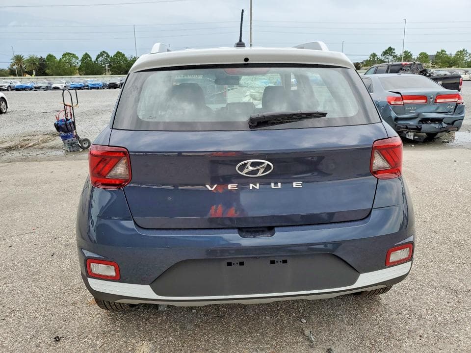 2026 HYUNDAI VENUE SEL 6