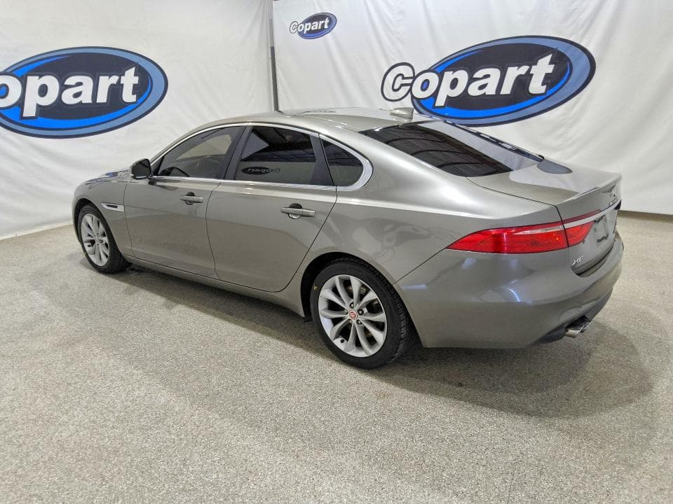 2017 JAGUAR XF PREMIUM 2