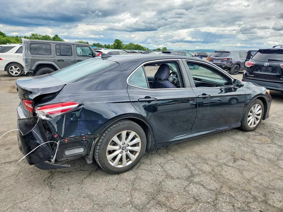 2020 TOYOTA CAMRY LE 3