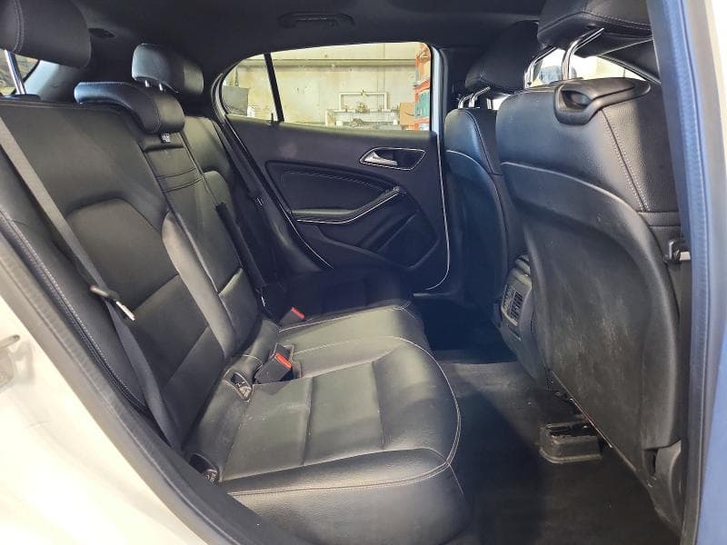 2020 MERCEDES-BENZ GLA 250 4MATIC 11