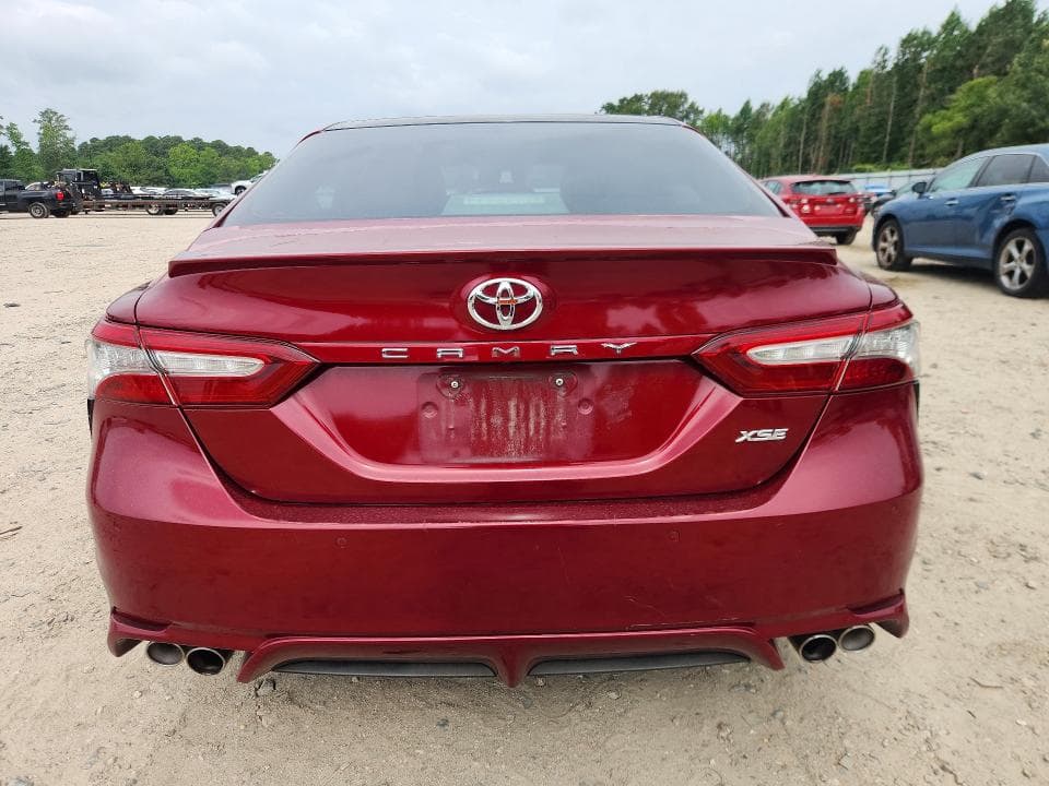 2018 TOYOTA CAMRY XSE 6
