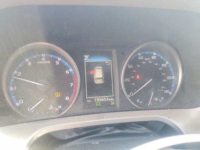 2017 TOYOTA RAV4 LE 9