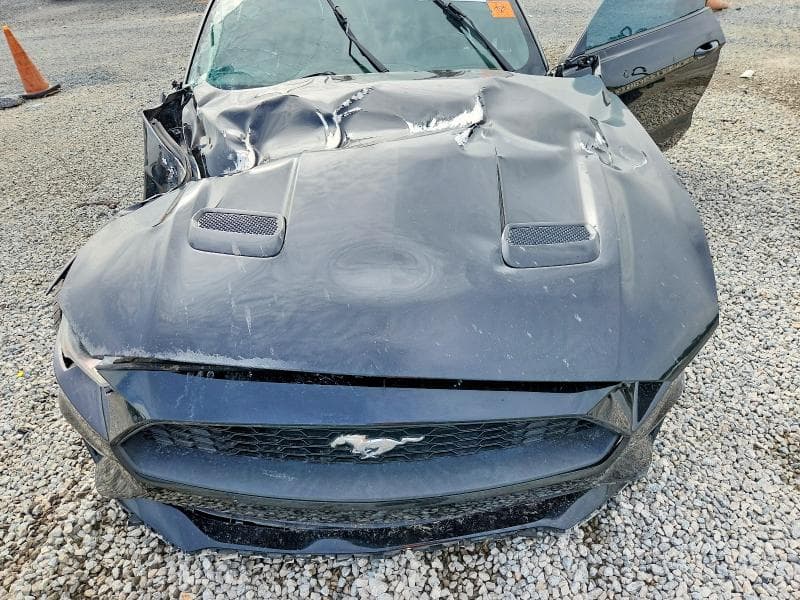 2022 FORD MUSTANG 11