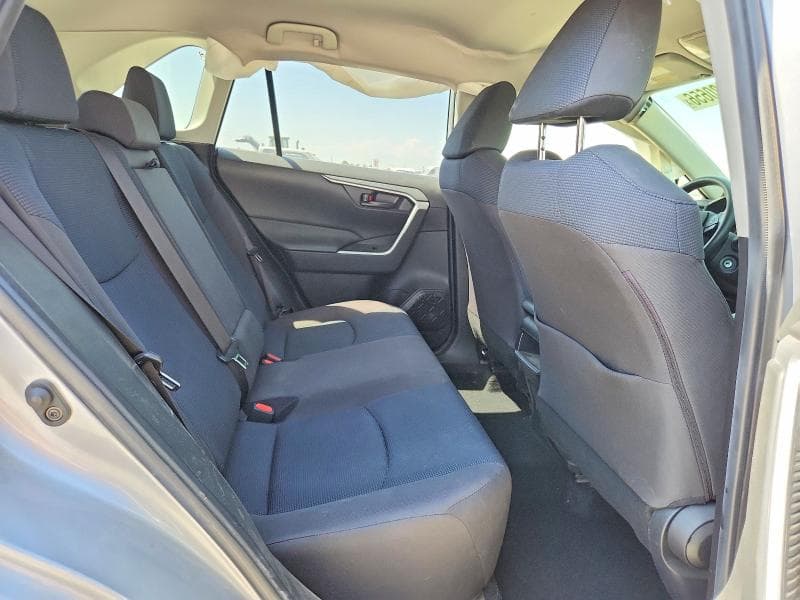 2021 TOYOTA RAV4 LE 11