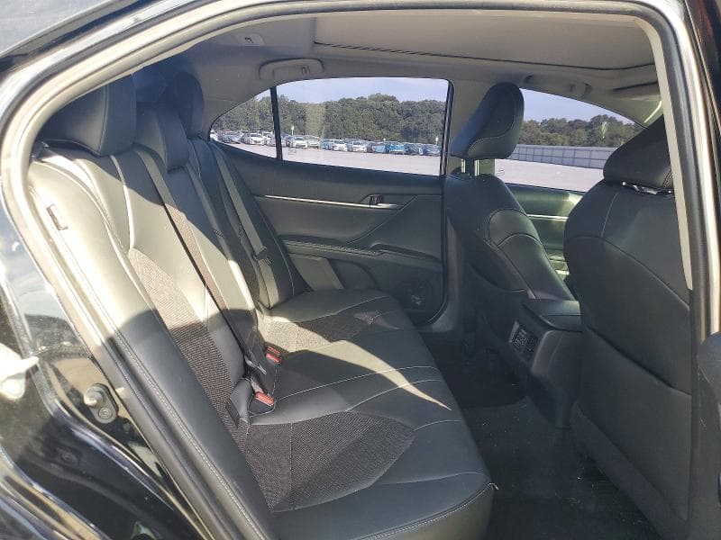 2022 TOYOTA CAMRY XSE 10