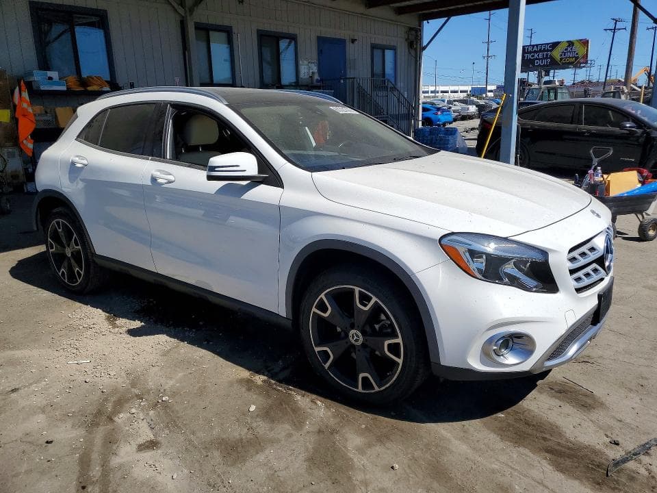 2020 MERCEDES-BENZ GLA 250 4
