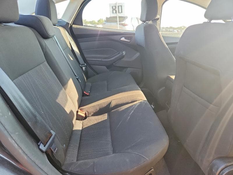 2018 FORD FOCUS SE 10
