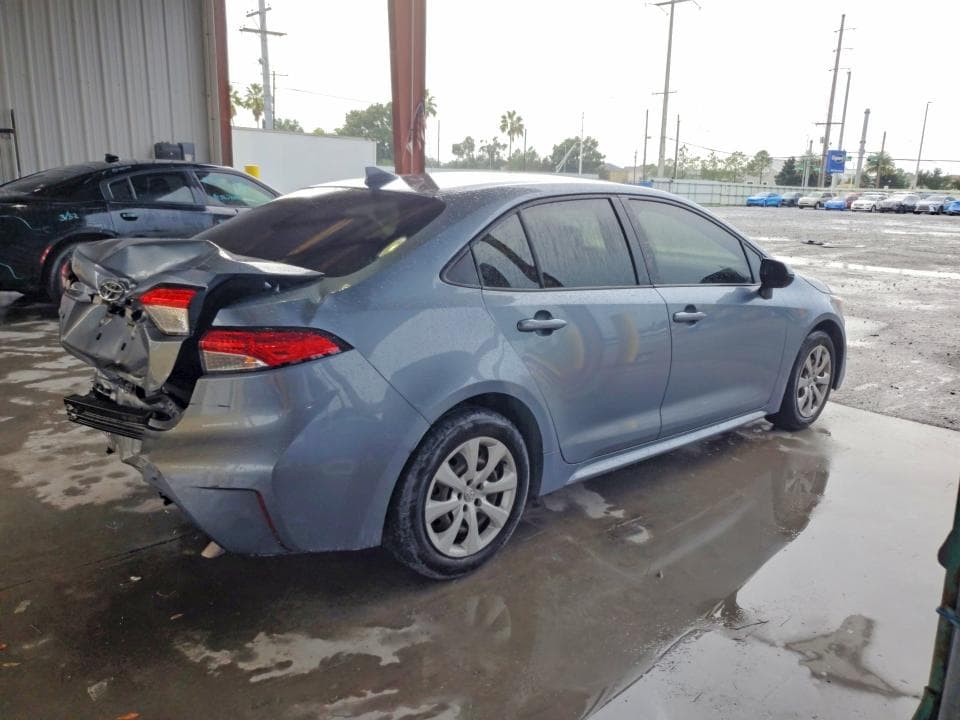 2021 TOYOTA COROLLA LE 3