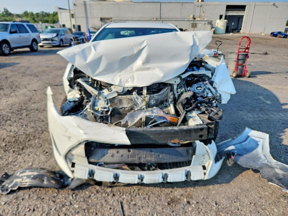 2019 TOYOTA COROLLA LE 5