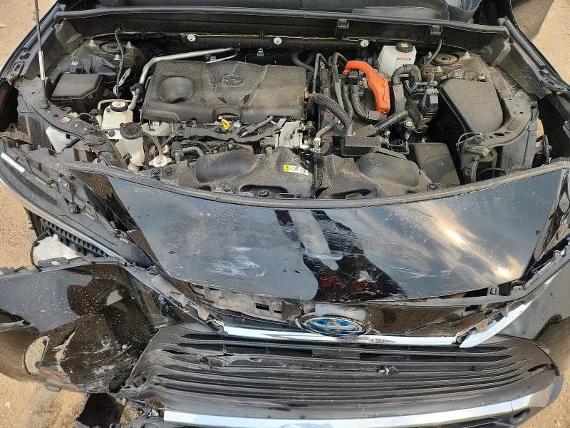 2021 TOYOTA VENZA XLE 11