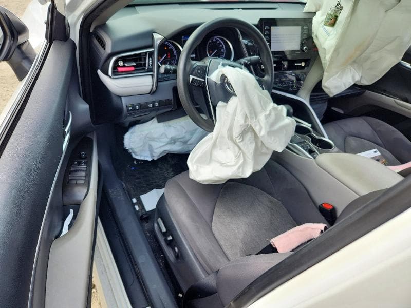 2022 TOYOTA CAMRY LE 8