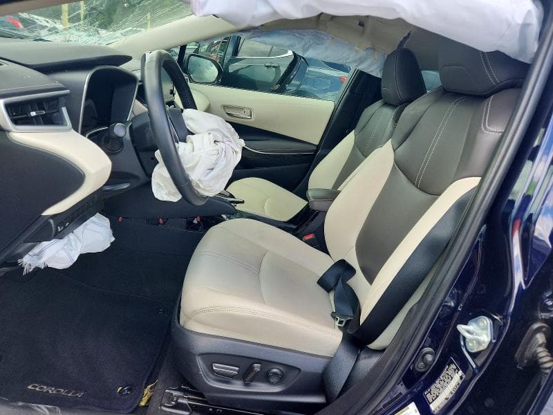 2020 TOYOTA COROLLA XLE 7