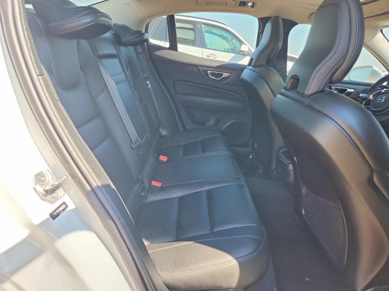 2022 VOLVO S60 B5 INSCRIPTION 10